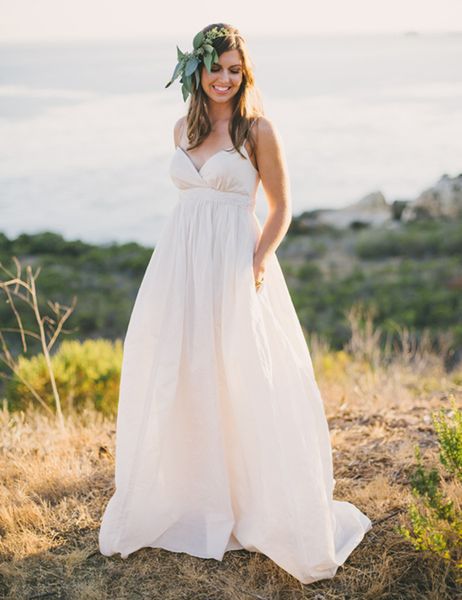 summer beach simple a line wedding dresses new chiffon spaghetti straps bridal gowns vestido de noiva custom made modern w041 v neck, White
summer beach simple a line wedding dresses new chiffon spaghetti straps bridal gowns vestido de noiva custom made modern w041 v neck, White