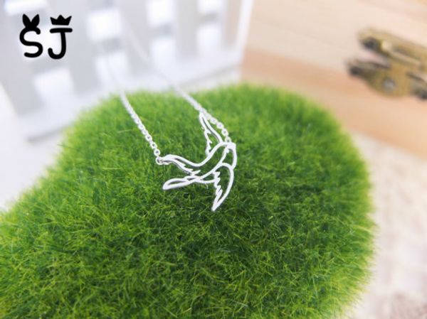 10pcs- n047 gold silver lovely flying swallow necklace sparrow necklace paper origami bird necklaces cute dove birds necklace
10pcs- n047 gold silver lovely flying swallow necklace sparrow necklace paper origami bird necklaces cute dove birds necklace