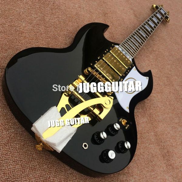 Высокое Качество Custom 3 Humbuckers Pickups SG Черный Электрогитара Bigs Tremolo Мост Золото Оборудование Белый Pickguard
Высокое Качество Custom 3 Humbuckers Pickups SG Черный Электрогитара Bigs Tremolo Мост Золото Оборудование Белый Pickguard