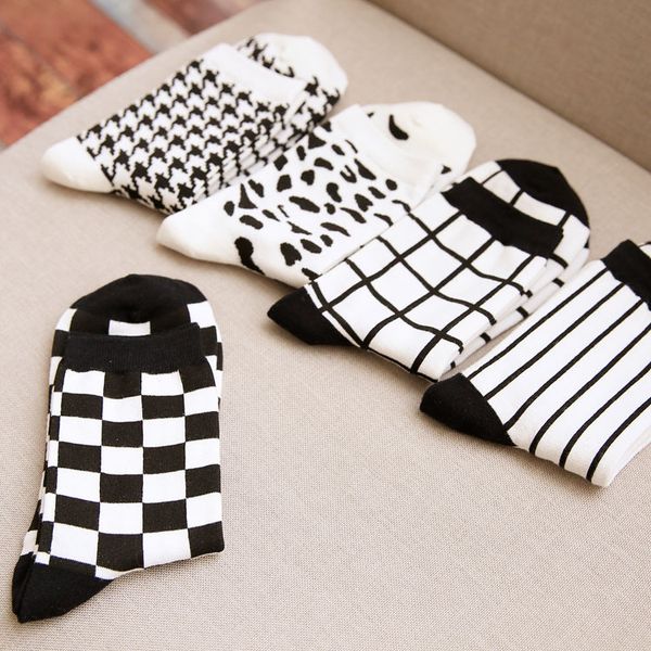 wholesale-new fashion men's white and black socks novelty stripes grid short sock winter autumn men 100 cotton in tubes socks
wholesale-new fashion men's white and black socks novelty stripes grid short sock winter autumn men 100 cotton in tubes socks