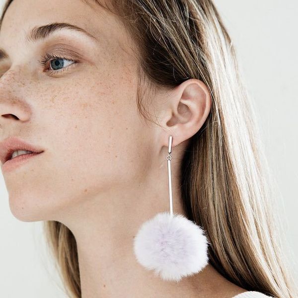 7 colors temperament long hair ball earrings 2018 winter popular hairball ornament eardrop wholesale ing, Silver
7 colors temperament long hair ball earrings 2018 winter popular hairball ornament eardrop wholesale ing, Silver