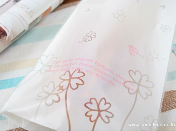 new diy 200pcs/lot small white letters open snack bags/lovely biscuits bread cookie gift bag 12*19cm wholesale
new diy 200pcs/lot small white letters open snack bags/lovely biscuits bread cookie gift bag 12*19cm wholesale