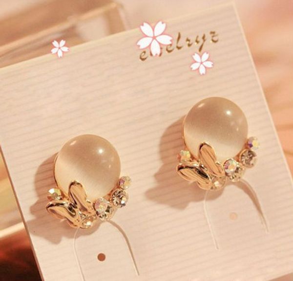 hign quality flower earring with diamond butterfly, cat's eye opal, fashion and simple style, no fade, ing, Golden;silver
hign quality flower earring with diamond butterfly, cat's eye opal, fashion and simple style, no fade, ing, Golden;silver