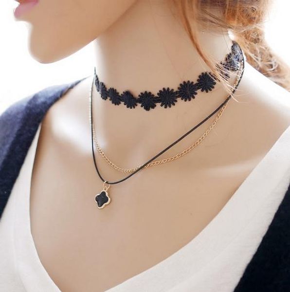 3 chains necklace with four leafs clover pendant, vintage style,noble and delicate for women, and high quality, Golden;silver
3 chains necklace with four leafs clover pendant, vintage style,noble and delicate for women, and high quality, Golden;silver