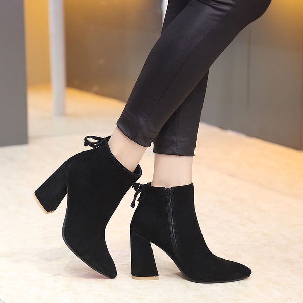 New u654 3 color genuine leather pointy thick heel ankle hort boot matte black grey tan luxury de igner runway fa hion brand w
New u654 3 color genuine leather pointy thick heel ankle hort boot matte black grey tan luxury de igner runway fa hion brand w