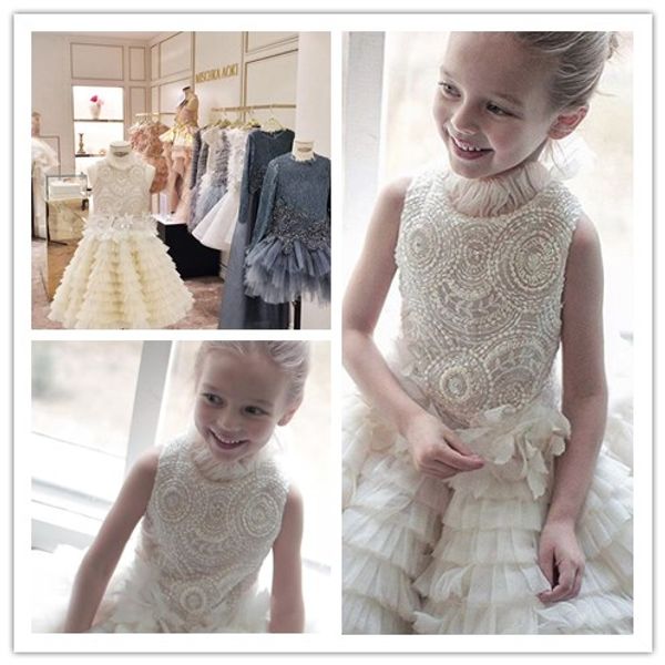 hand made flowers beads flower girls dresses jewel neck sleeveless first communion dress tulle knee length tiered a line kids formal wear, White;blue
hand made flowers beads flower girls dresses jewel neck sleeveless first communion dress tulle knee length tiered a line kids formal wear, White;blue