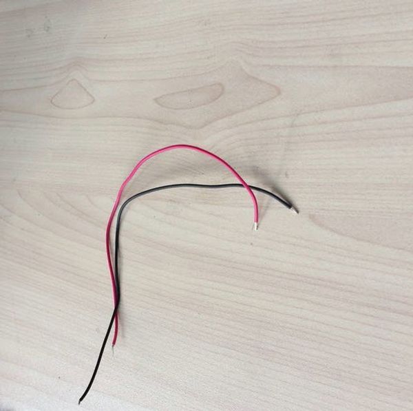 1000pcs/lot 12cm red & black wire for mini round solar cell 2v 125ma diameter 67mm 
1000pcs/lot 12cm red & black wire for mini round solar cell 2v 125ma diameter 67mm