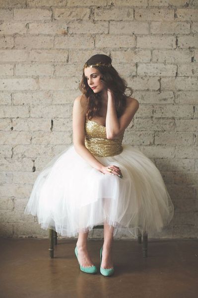 gold sequined tea length bridesmaid dresses spaghtti straps sleeveless a line tulle skirts wedding party gowns vestios de festa, White;pink
gold sequined tea length bridesmaid dresses spaghtti straps sleeveless a line tulle skirts wedding party gowns vestios de festa, White;pink