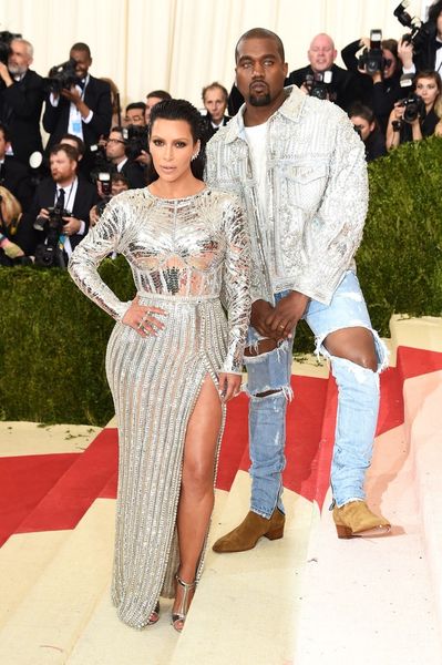 ким кардашян щепка знаменитости платья met gala 2021 red carpet с длинным рукавом русалка бисером кристал знаменитости платья сексуальные пл, Black;red
ким кардашян щепка знаменитости платья met gala 2021 red carpet с длинным рукавом русалка бисером кристал знаменитости платья сексуальные пл, Black;red