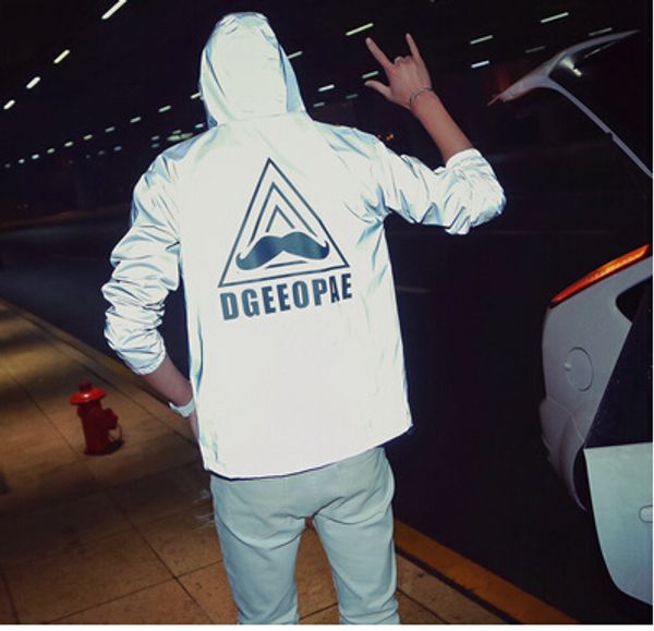 Autumn Korean men Tide brand 3M reflective windbreaker assault emitting luminous clothes Japanese sports jacket student couples
Autumn Korean men Tide brand 3M reflective windbreaker assault emitting luminous clothes Japanese sports jacket student couples