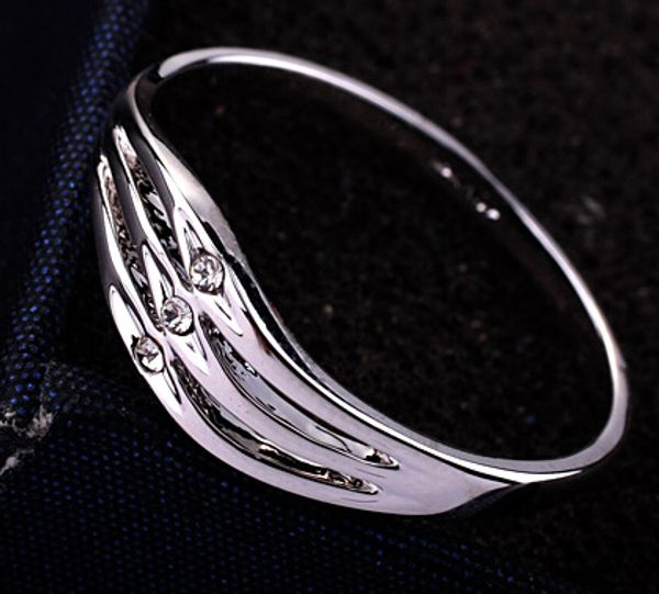 rhinestones wave ring for women rose gold color silver color korean style lovely girl gift party fashion design
rhinestones wave ring for women rose gold color silver color korean style lovely girl gift party fashion design