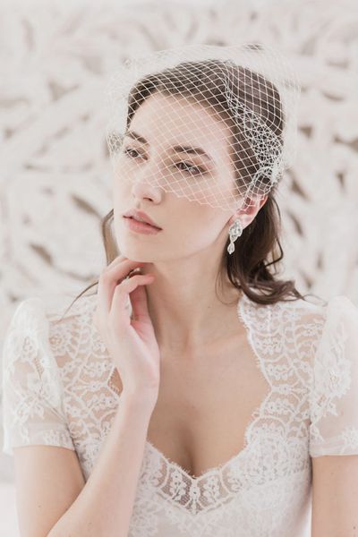 новый горячий saling в наличии простой cut edge цветок cap цветок lvory белый свадебная фата фата фата, Black
новый горячий saling в наличии простой cut edge цветок cap цветок lvory белый свадебная фата фата фата, Black