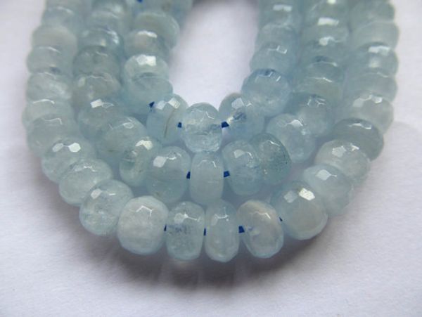 high quality Genuine Aquamarine Beryl gemstone Rondelle Faceted Blue beads 3x5 4x6 5x8 6x10 6x12mm
high quality Genuine Aquamarine Beryl gemstone Rondelle Faceted Blue beads 3x5 4x6 5x8 6x10 6x12mm