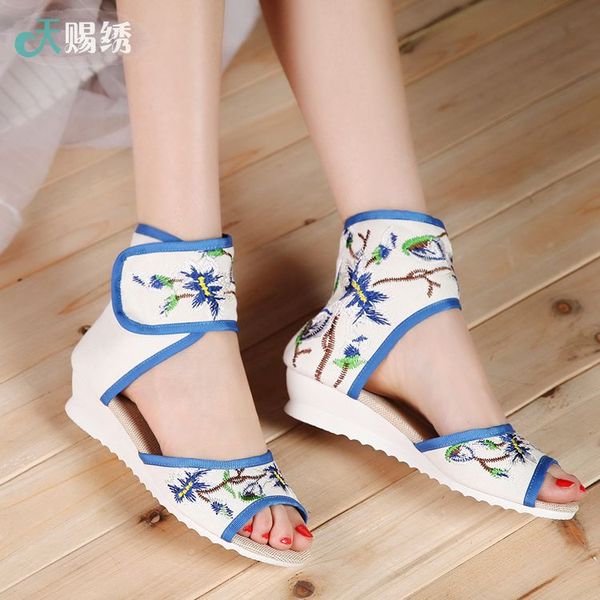 2016 new summer old beijing folk style shoes embroidered shoes with slope mouth cool boots sandals, Black
2016 new summer old beijing folk style shoes embroidered shoes with slope mouth cool boots sandals, Black