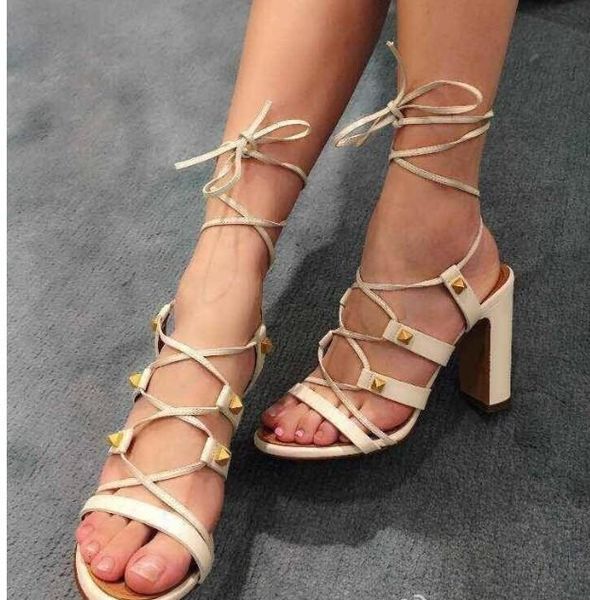 high quality!u574 34/40/41 genuine leather rivet cross tied sandals v luxury designer classic black white 2016 summer camel black beige
high quality!u574 34/40/41 genuine leather rivet cross tied sandals v luxury designer classic black white 2016 summer camel black beige