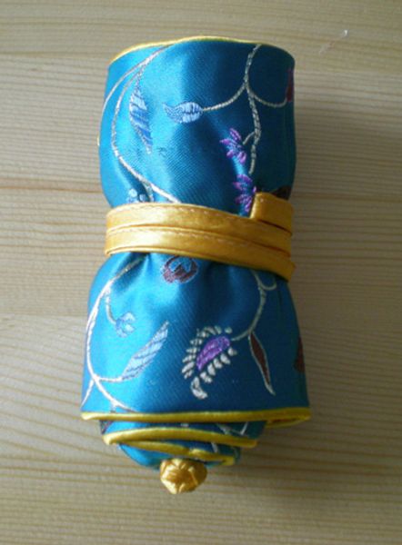 refinement real silk brocade jewelry roll up bag travel storage chinese style multi ring pouch for gift wedding birthday 5pcs/lot, Pink;blue
refinement real silk brocade jewelry roll up bag travel storage chinese style multi ring pouch for gift wedding birthday 5pcs/lot, Pink;blue