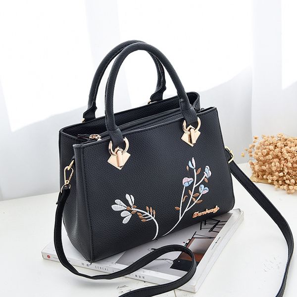 2017 new fashion flower designers tote bags leather handbags women famous brand shoulder bag messenger bags woman hand bags
2017 new fashion flower designers tote bags leather handbags women famous brand shoulder bag messenger bags woman hand bags