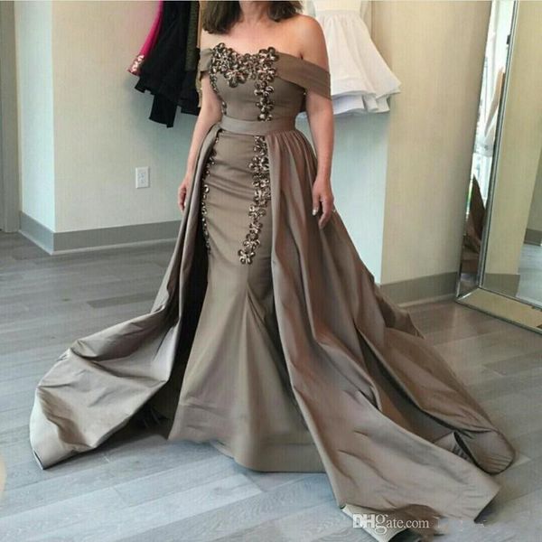off the shoulder mother of the bride dresses long wedding guest gowns bead detachable train mothers dress, Black;red
off the shoulder mother of the bride dresses long wedding guest gowns bead detachable train mothers dress, Black;red
