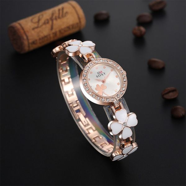 fine new style ms. explosion models alloy bracelet watches ceramic watches female form female models clover women girlwrist watch 2piece/lot, Slivery;brown
fine new style ms. explosion models alloy bracelet watches ceramic watches female form female models clover women girlwrist watch 2piece/lot, Slivery;brown