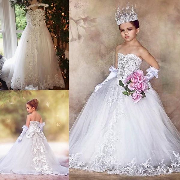 2018 luxury crystal flower girl dresses for weddings with lace bow first communion dress sweep train pageant gowns for baby girl, White;blue
2018 luxury crystal flower girl dresses for weddings with lace bow first communion dress sweep train pageant gowns for baby girl, White;blue