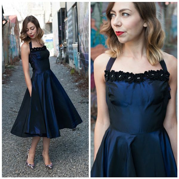 navy blue tea length evening dresses 2016 a line halter taffeta handmade flower 1905's style vintage formal prom party dresses, Black;red
navy blue tea length evening dresses 2016 a line halter taffeta handmade flower 1905's style vintage formal prom party dresses, Black;red