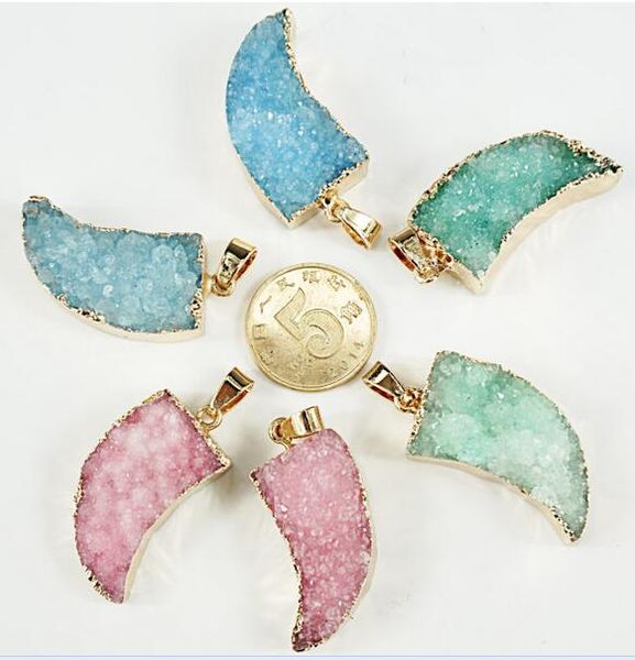 5pcs gold plated 4 color druzy drusy quartz stone pendant findings, crescent moon shape gem stone druzy pendant charms, Bronze;silver
5pcs gold plated 4 color druzy drusy quartz stone pendant findings, crescent moon shape gem stone druzy pendant charms, Bronze;silver