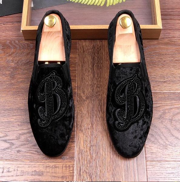 new style strass men loafers black suede tiger rhinestones slippers party wedding dress shoes tassel men's flats genuine leathe z268
new style strass men loafers black suede tiger rhinestones slippers party wedding dress shoes tassel men's flats genuine leathe z268