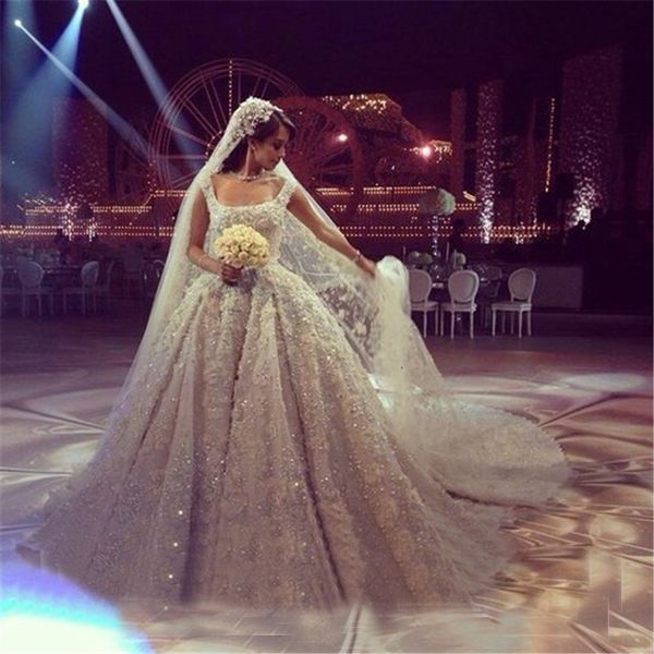 handmade crystal bead 3d-floral appliques luxury ball gown wedding dresses off-shoulder cathedral train long bridal gowns vestidos de novia, White
handmade crystal bead 3d-floral appliques luxury ball gown wedding dresses off-shoulder cathedral train long bridal gowns vestidos de novia, White