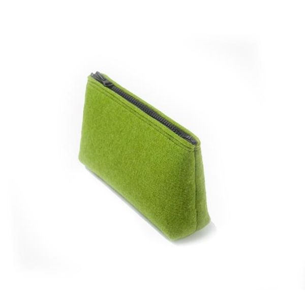 felt makeup wash bag cosmetic bag simple sundries bag drop shipping can be customized adding logo
felt makeup wash bag cosmetic bag simple sundries bag drop shipping can be customized adding logo