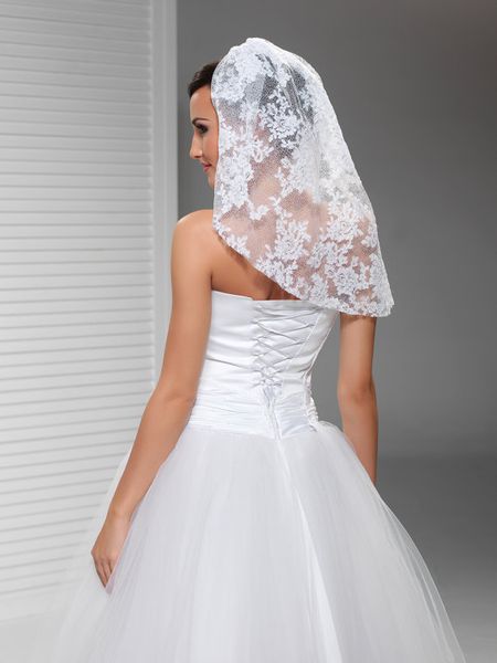 new soft tulle in stock simple lace applique edge one layer with comb lvory white shoulder length wedding veil bridal veils, Black
new soft tulle in stock simple lace applique edge one layer with comb lvory white shoulder length wedding veil bridal veils, Black