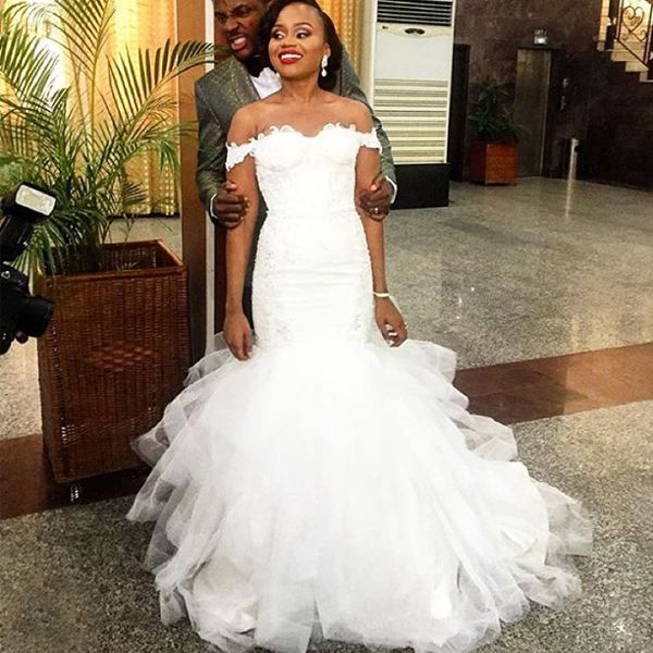 delicate wedding dresses african fit and flare trumpet bridal gowns off the shoulder lace appliques puffy tulle skirt bride formal wear, White
delicate wedding dresses african fit and flare trumpet bridal gowns off the shoulder lace appliques puffy tulle skirt bride formal wear, White