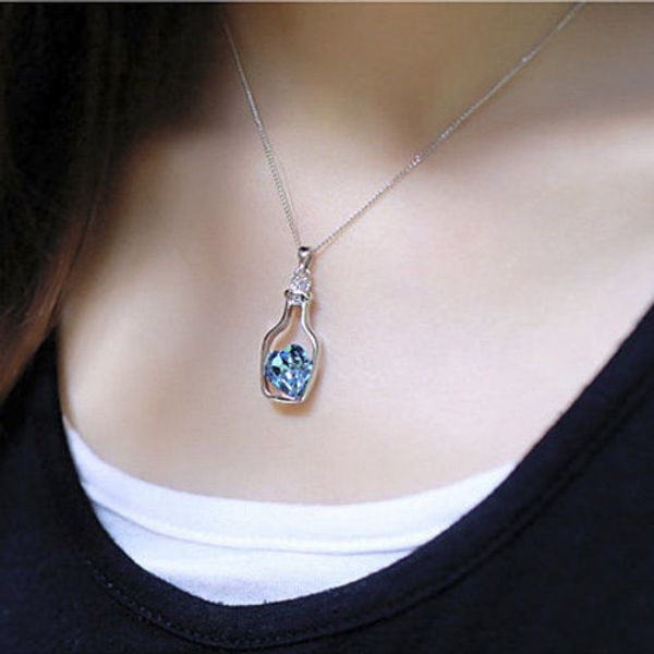 women's 9k white gold filled cz & heart shape crystal necklace & pendant #r571, Silver
women's 9k white gold filled cz & heart shape crystal necklace & pendant #r571, Silver