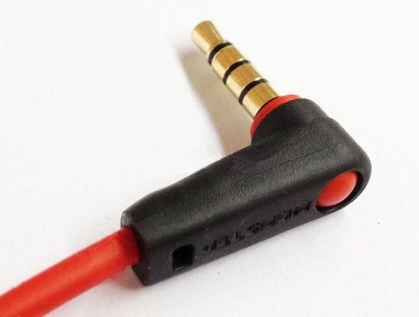 3.5mm male to male detox/pro headphone replacement audio extension cable aux cable 100pcs
3.5mm male to male detox/pro headphone replacement audio extension cable aux cable 100pcs