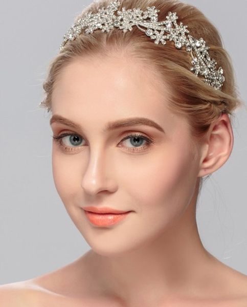elegant handmade crystal rhinestones silver wedding head band bridal hair accessorie headpieces wedding hair accessories bridal head piece, Slivery;golden 
elegant handmade crystal rhinestones silver wedding head band bridal hair accessorie headpieces wedding hair accessories bridal head piece, Slivery;golden
