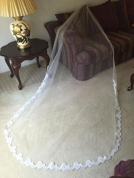 lovey quality romantic cathedral lace applique veil with comb bridal head pieces for wedding dresses, Black
lovey quality romantic cathedral lace applique veil with comb bridal head pieces for wedding dresses, Black