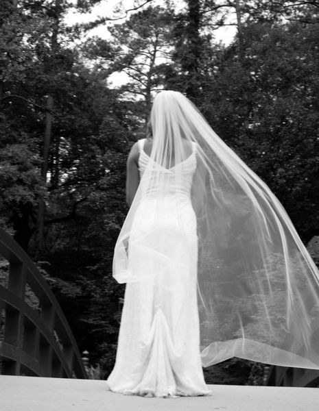 sell satin cut edge with comb 1t lvory white ivory champagne wedding veil chapel bridal veils, Black
sell satin cut edge with comb 1t lvory white ivory champagne wedding veil chapel bridal veils, Black