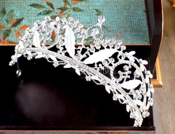 luxury bling bling bead wedding crowns rhinestone tiara headpieces for weddings shiny gold white hair jewelry, Silver
luxury bling bling bead wedding crowns rhinestone tiara headpieces for weddings shiny gold white hair jewelry, Silver