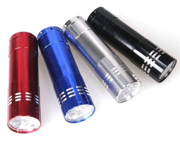 Портативный 9 CREE LED УФ-свет фонарик пешие прогулки Факел алюминиевого сплава деньги обнаружения светодиодные УФ-лампы с коробкой
Портативный 9 CREE LED УФ-свет фонарик пешие прогулки Факел алюминиевого сплава деньги обнаружения светодиодные УФ-лампы с коробкой