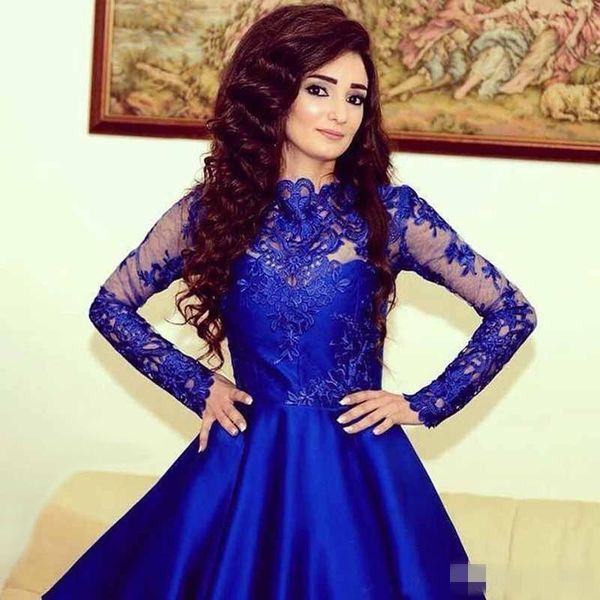 Elegant Royal Blue Short Satin Prom Dresses With Lace Appliques 2018 Long Sleeves Mini Graduation Party Dress Vestidos De Festa free shippng
Elegant Royal Blue Short Satin Prom Dresses With Lace Appliques 2018 Long Sleeves Mini Graduation Party Dress Vestidos De Festa free shippng