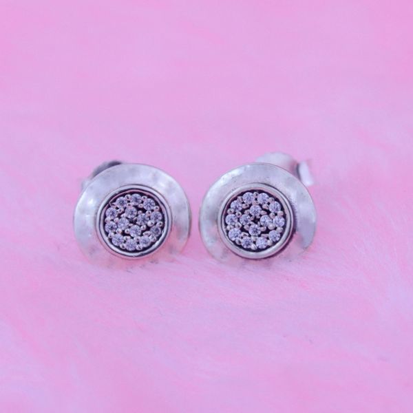 stud 100% 925 sterling silver signature earring with clear cz fits for pandora charms jewelry diy women jewelry wholesale, Golden;silver
stud 100% 925 sterling silver signature earring with clear cz fits for pandora charms jewelry diy women jewelry wholesale, Golden;silver