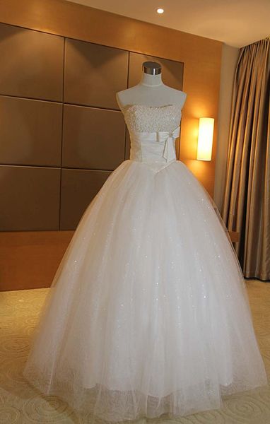 strapless tulle ball gown wedding dress with pearls 2016 floor length bridal gowns lace up custom made, White
strapless tulle ball gown wedding dress with pearls 2016 floor length bridal gowns lace up custom made, White