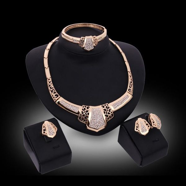 колье серьги браслет кольцо комплект ювелирных изделий royal fashion женщины качество горный хрусталь 18 к позолоченные 4-х частей набор юве, Slivery;golden
колье серьги браслет кольцо комплект ювелирных изделий royal fashion женщины качество горный хрусталь 18 к позолоченные 4-х частей набор юве, Slivery;golden