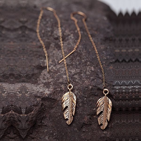 foreign trade environmental zinc alloy style feather earrings europe and united states retro style ear wire
foreign trade environmental zinc alloy style feather earrings europe and united states retro style ear wire
