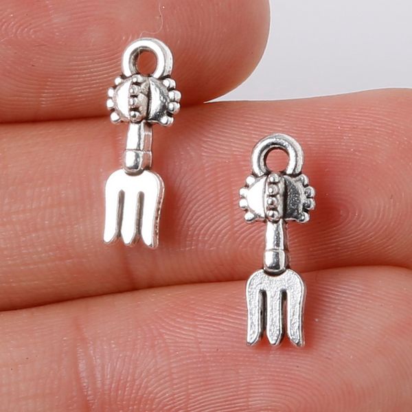 18pcs 6x15mm zinc alloy antique silver fork diy charms pendants jewelry making diy, Bronze;silver
18pcs 6x15mm zinc alloy antique silver fork diy charms pendants jewelry making diy, Bronze;silver