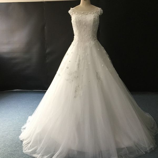 romantic scoop neck ball gown wedding dress with flowers 2018 lace up bridal gowns court train, White
romantic scoop neck ball gown wedding dress with flowers 2018 lace up bridal gowns court train, White