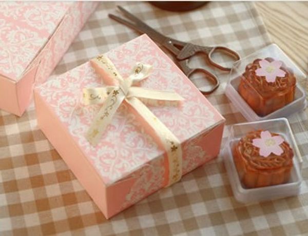 pink vines flower mooncake box egg-yolk pastry box moon cake box wholesale ,cookies box 3 sizes 10pcs/lot ing
pink vines flower mooncake box egg-yolk pastry box moon cake box wholesale ,cookies box 3 sizes 10pcs/lot ing