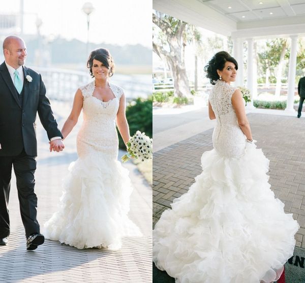 2016 romantic plus size mermaid wedding dresses sweetheart cap sleeve lace modest bridals gowns with organza cascading ruffles, White
2016 romantic plus size mermaid wedding dresses sweetheart cap sleeve lace modest bridals gowns with organza cascading ruffles, White