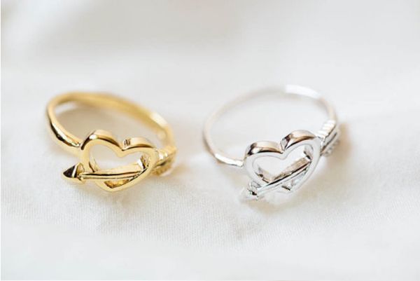 in 2016, the latest fashionable women an arrow through a heart ring gold-plated silver plated on ms rose jin jingao quality jewelry, Golden;silver
in 2016, the latest fashionable women an arrow through a heart ring gold-plated silver plated on ms rose jin jingao quality jewelry, Golden;silver