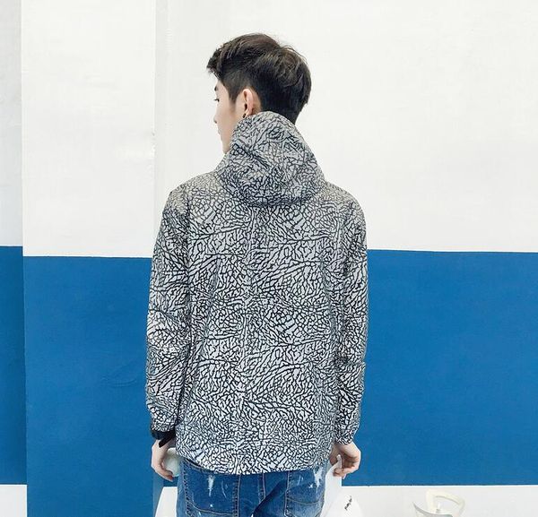 wholesale- men jacket autumn reflective 3m crack jacket hip hop waterproof windbreaker quick-dry super lightweight jacket, Black;brown
wholesale- men jacket autumn reflective 3m crack jacket hip hop waterproof windbreaker quick-dry super lightweight jacket, Black;brown