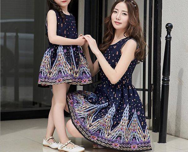 2016 fashion new summer wholesale mother daughter matching dresses mom and daughter dress family clothing 681
2016 fashion new summer wholesale mother daughter matching dresses mom and daughter dress family clothing 681